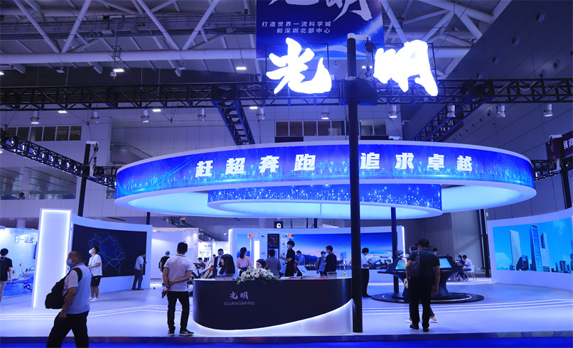 “文化+科技”魅力炫闪！918博天娱乐“24小时书香亭”亮相文博会